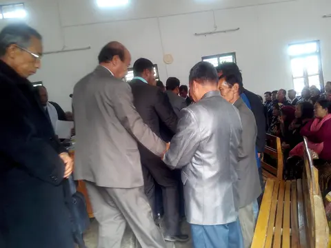 Ex-Moderator ten chibai bukna..12