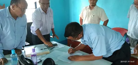 Munpi agreement Hausa Upa Lunneimang in sign a bawllai..