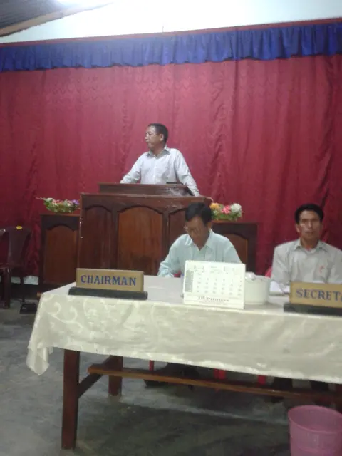 Moderator Bialfannga